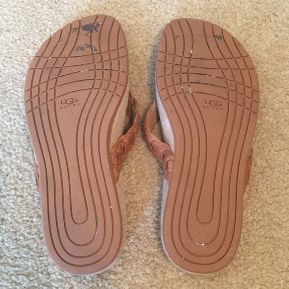 Ugg flip flops - Picture 3 of 4